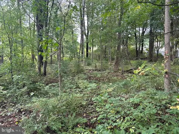 0-  Centre Tpke, ORWIGSBURG, PA 17961