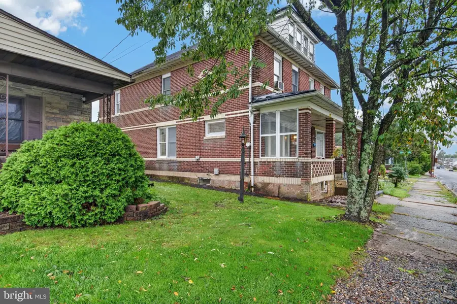 606 E Blaine St, McAdoo, PA 18237 - #3