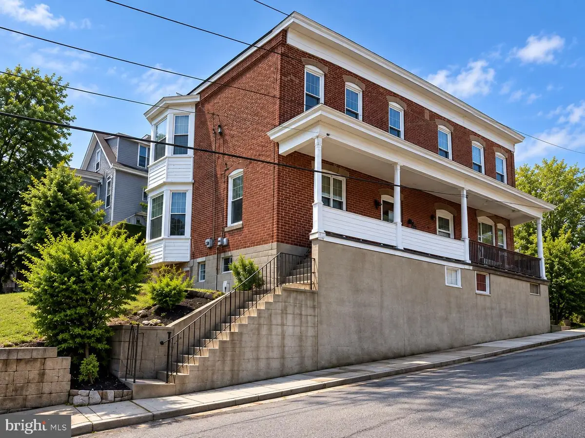 725 N 3rd St, Pottsville, PA 17901 - #1
