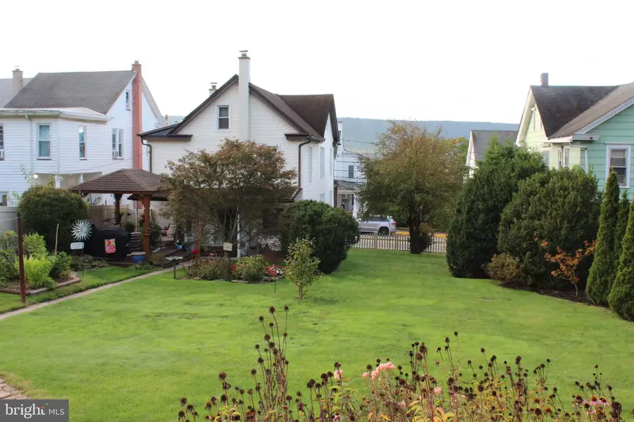 1009 E Grand Ave, Tower City, PA 17980 - #2