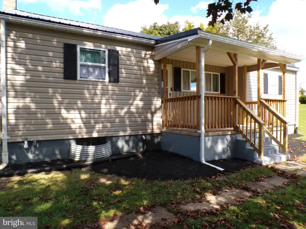 562 S Suedberg Rd, PINE GROVE, PA 17963