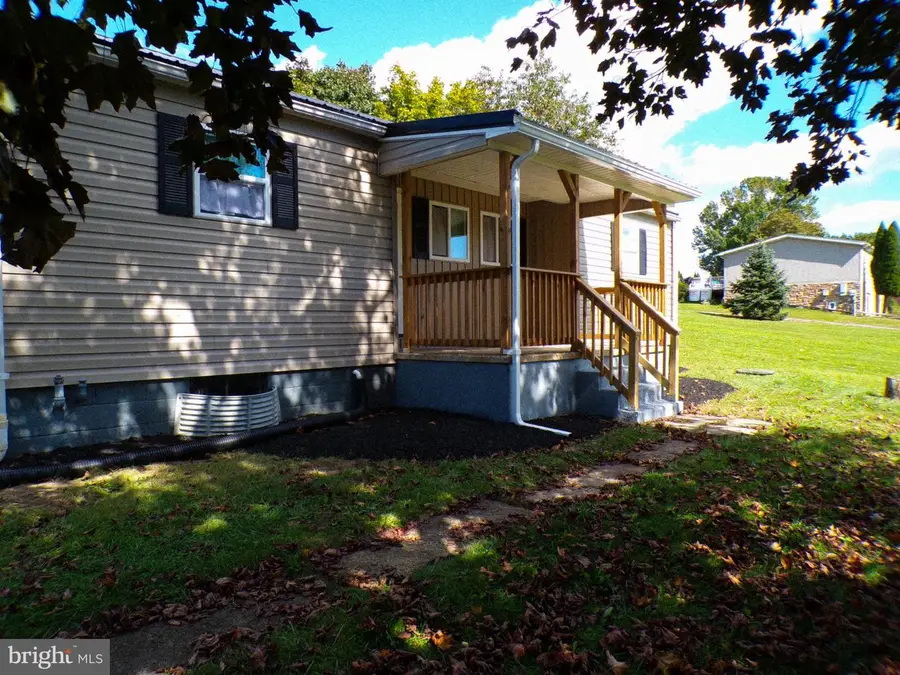 562 S Suedberg Rd, Pine Grove, PA 17963 - #3