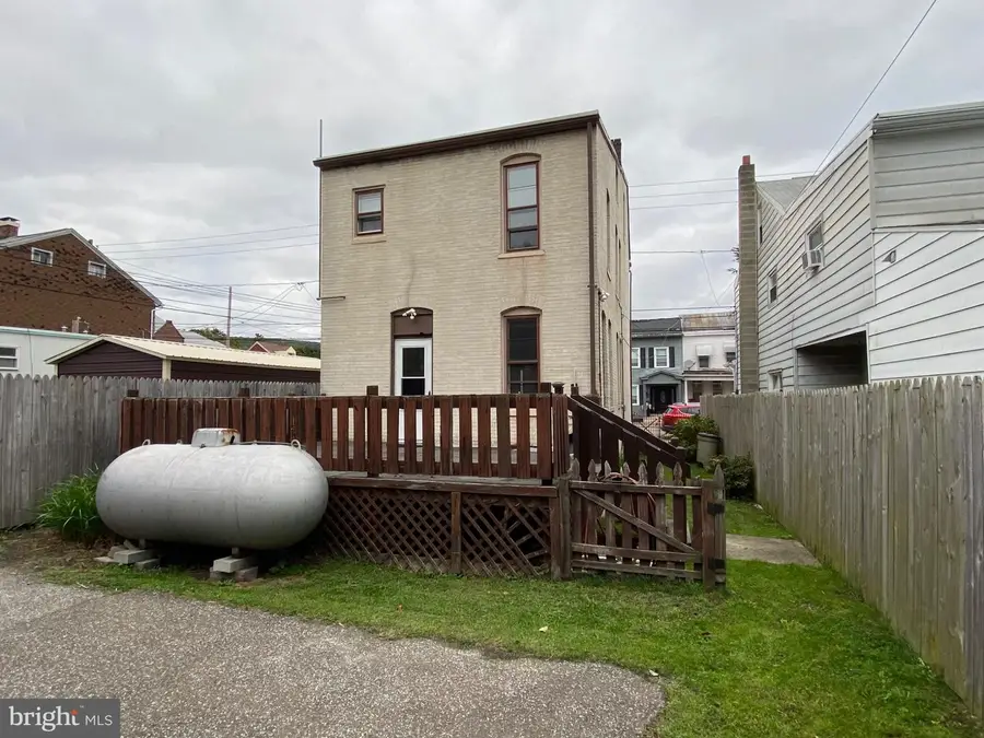12 Front St S, Saint Clair, PA 17970 - #2