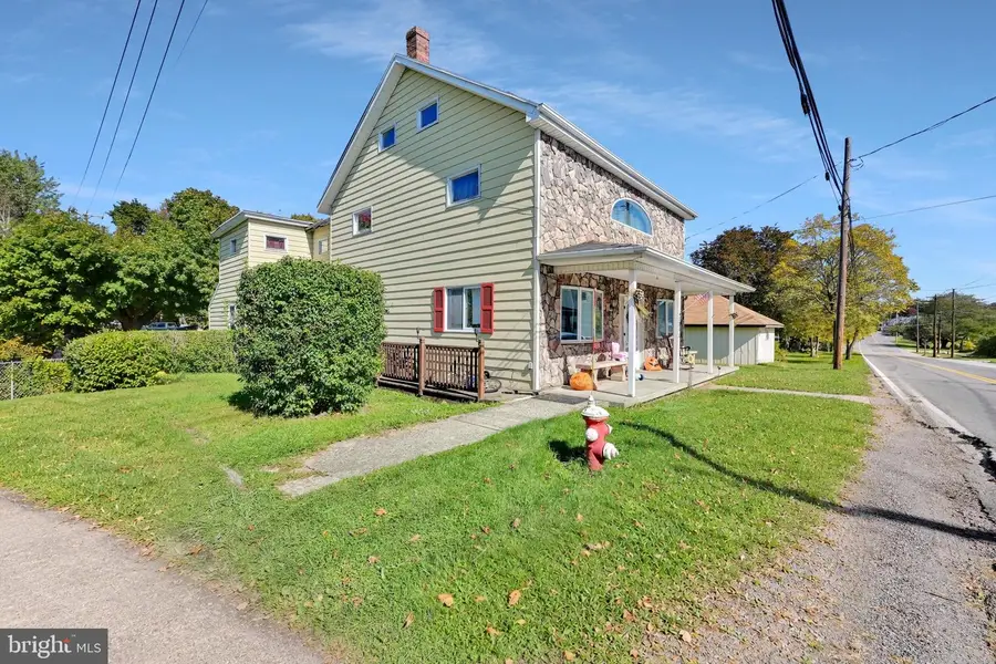 98 Hazle St, Delano, PA 18220 - #3