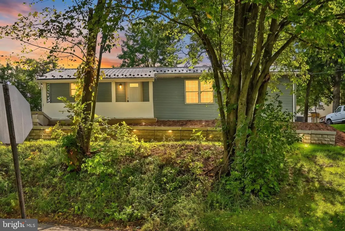 2 Brown Ln, Pine Grove, PA 17963 - #1