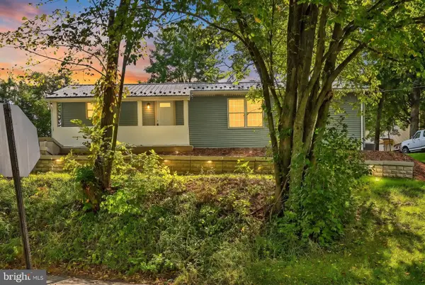 2 Brown Ln, PINE GROVE, PA 17963