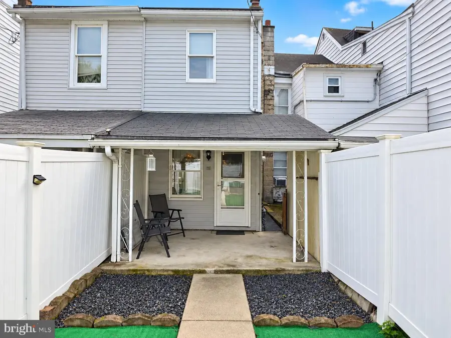 817 Market St, Ashland, PA 17921 - #3