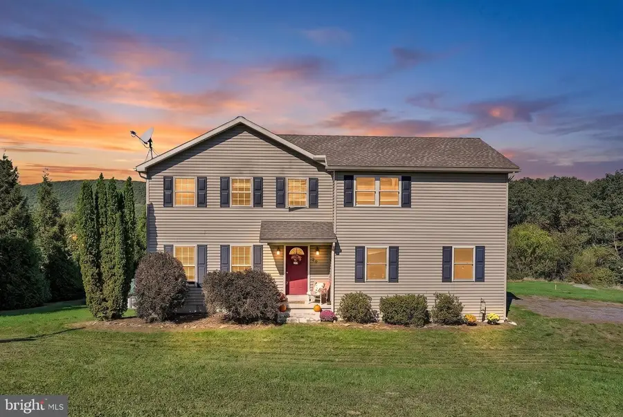 37 W Walnut St, Ringtown, PA 17967 - #3