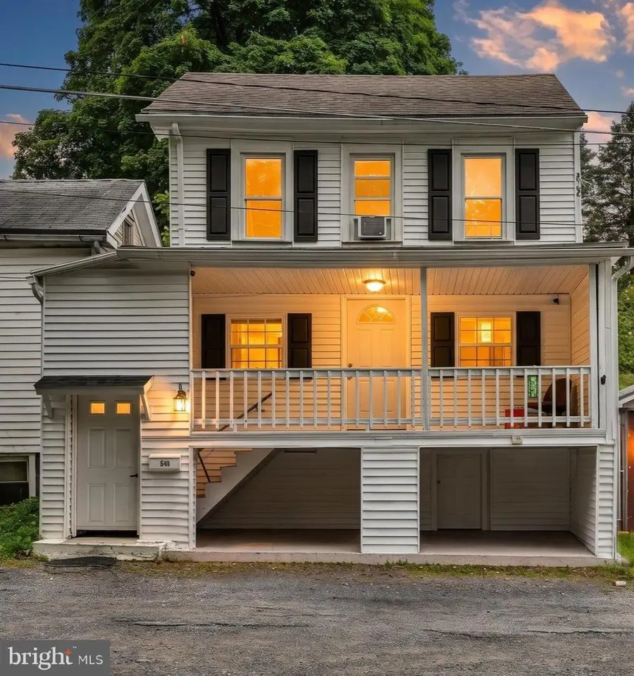 306 E Elm St, Tamaqua, PA 18252 - #3