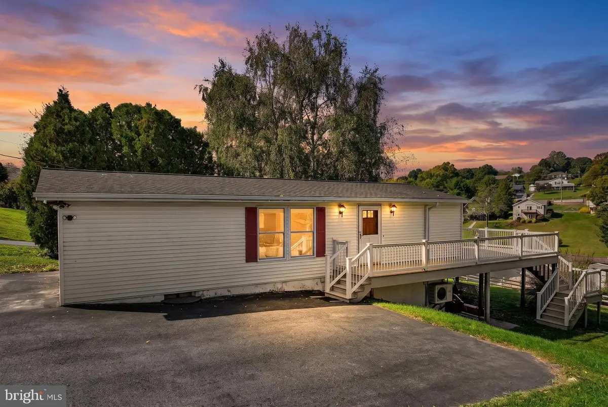 452 Wynonah Dr, Auburn, PA 17922 - #1