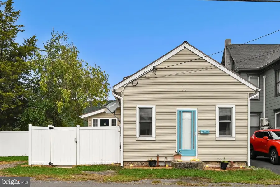 217 Dietrich Ave, Tower City, PA 17980 - #3