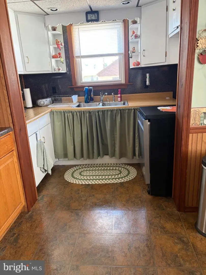 120 N 4th St, Frackville, PA 17931 - #3