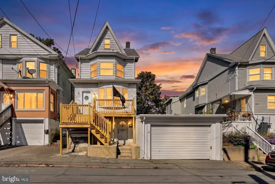 307 Indiana Ave, Shenandoah, PA 17976 - #2