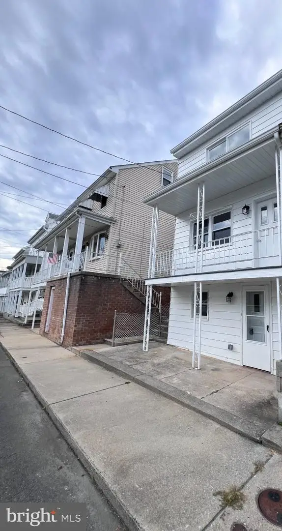 516 Pottsville St, Minersville, PA 17954 - #3