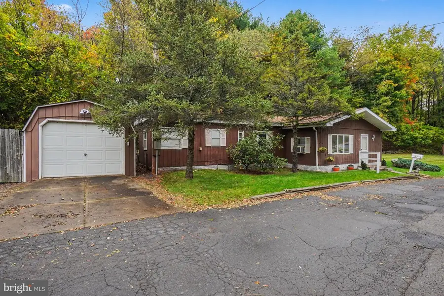 37 Back St, Mahanoy City, PA 17948 - #3