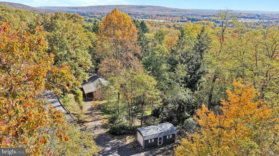 91 W Main St, Quakake, PA 18245 - #2