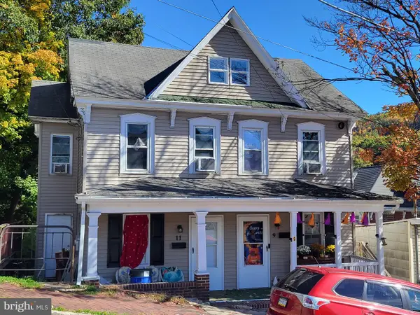 9-11 Market St, TAMAQUA, PA 18252