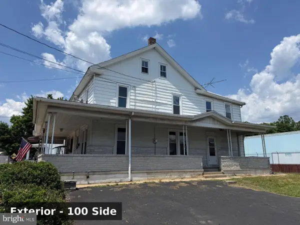 100 N Tulpehocken St, PINE GROVE, PA 17963