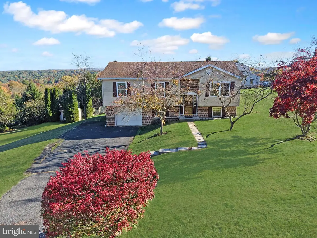 1107 Indian Dr, Auburn, PA 17922 - #1