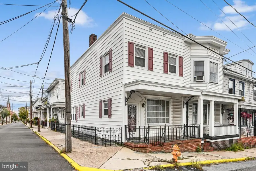 200 W Lloyd St, Shenandoah, PA 17976 - #3