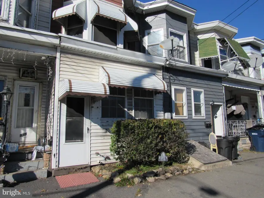 933 W Centre St, Mahanoy City, PA 17948 - #3