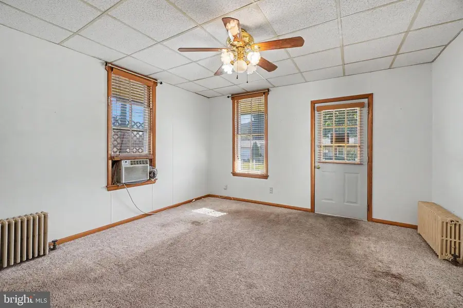 1688 Ridge Rd, Klingerstown, PA 17941 - #3