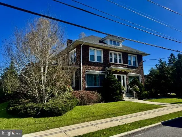 77 N Center St, Frackville, PA 17931 - #1