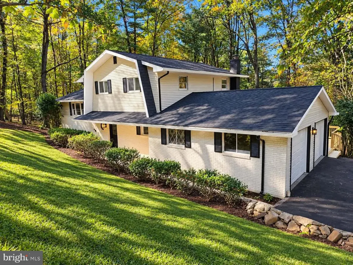 2524 Papoose Dr, Auburn, PA 17922 - #1