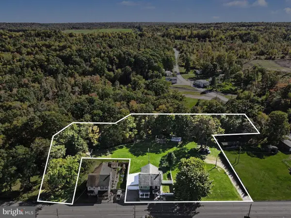 2019 E Center St, TREMONT, PA 17981