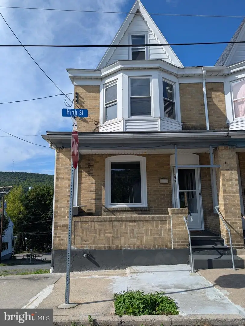 299 High St, Tamaqua, PA 18252 - #1