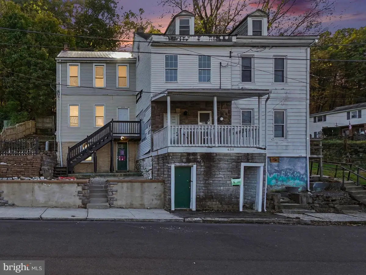 436 W Savory St, Pottsville, PA 17901 - #1