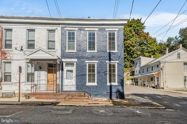 400 W Arch St, POTTSVILLE, PA 17901