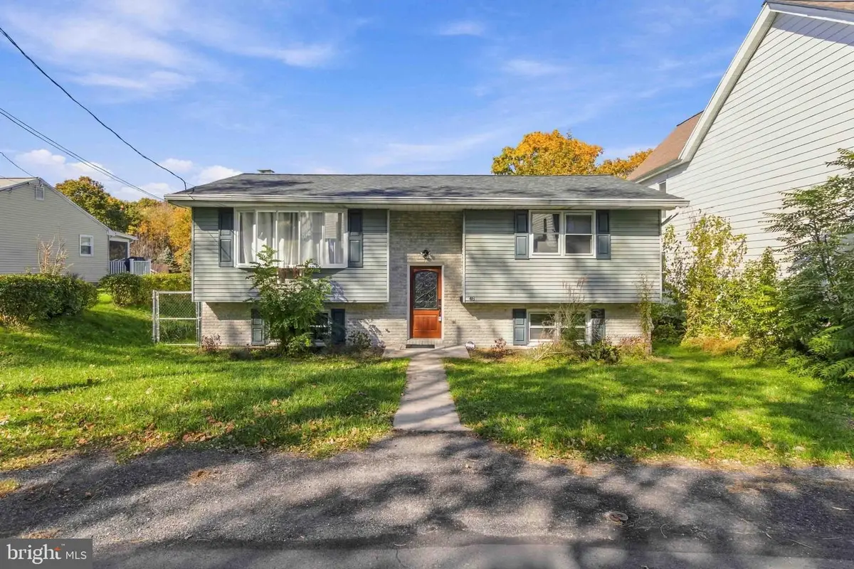 48 Ash St, Cressona, PA 17929 - #1