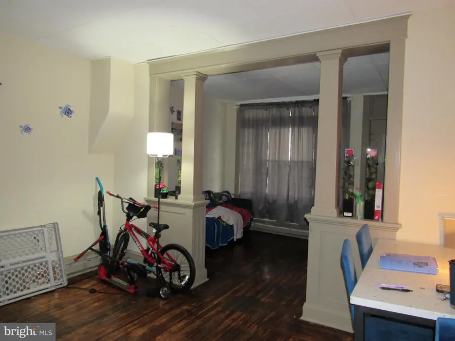 407 W Atlantic St, Shenandoah, PA 17976 - #3