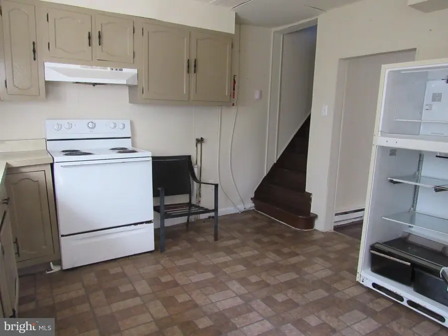 129 N Chestnut St, Shenandoah, PA 17976 - #2