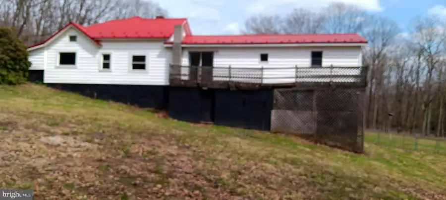 1243 Shaffer Mountain Rd, Cairnbrook, PA 15924 - Image #2