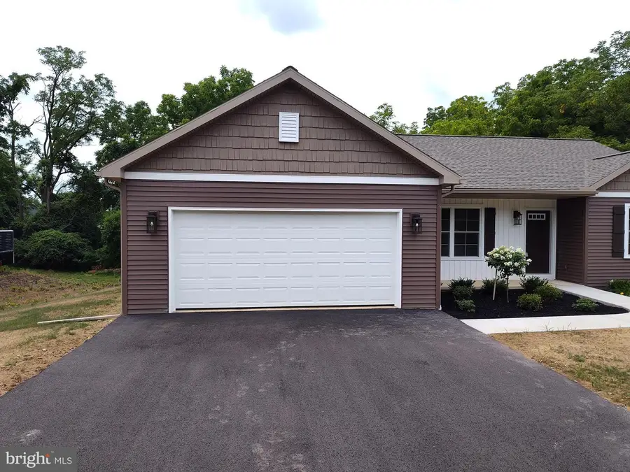 85 Old Colony Rd, Selinsgrove, PA 17870 - Image #2