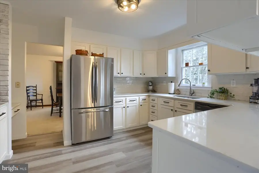 301 Stahl St, Middleburg, PA 17842 - Image #2