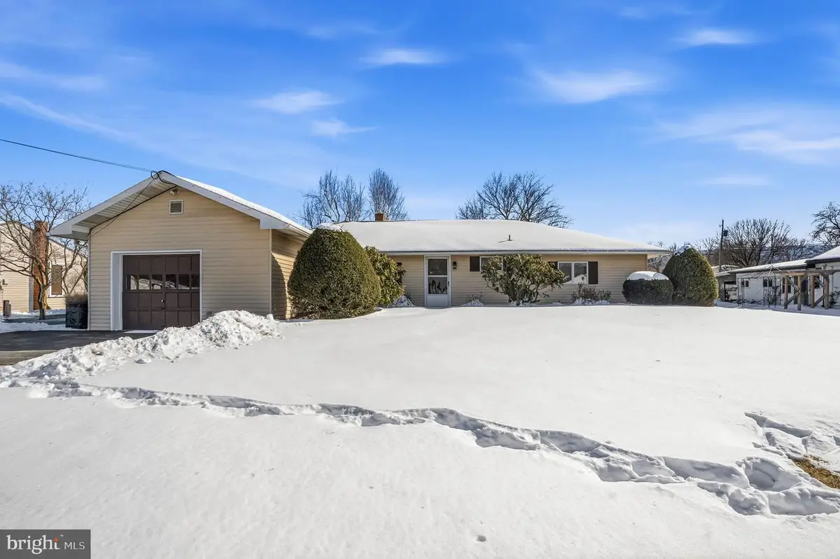 610 E Market St, Beavertown, PA 17813 - #1