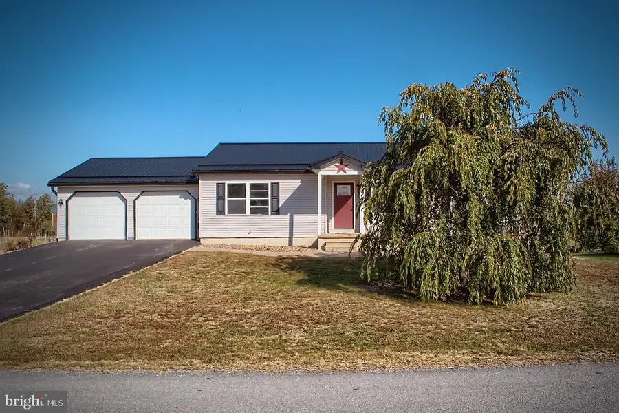 131 Meadow Green Dr, Mifflinburg, PA 17844 - Image #2