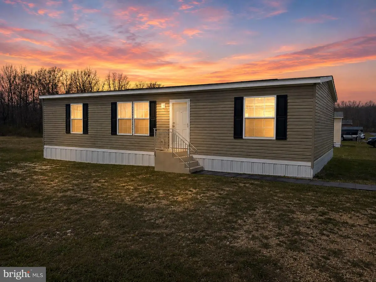 17 Ann St, Mifflinburg, PA 17844 - #1
