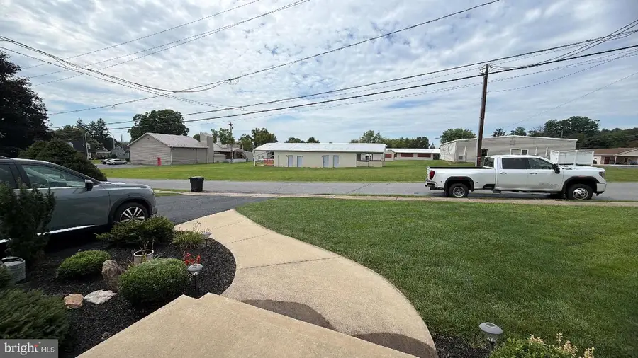 412 Plum St, New Berlin, PA 17855 - #2