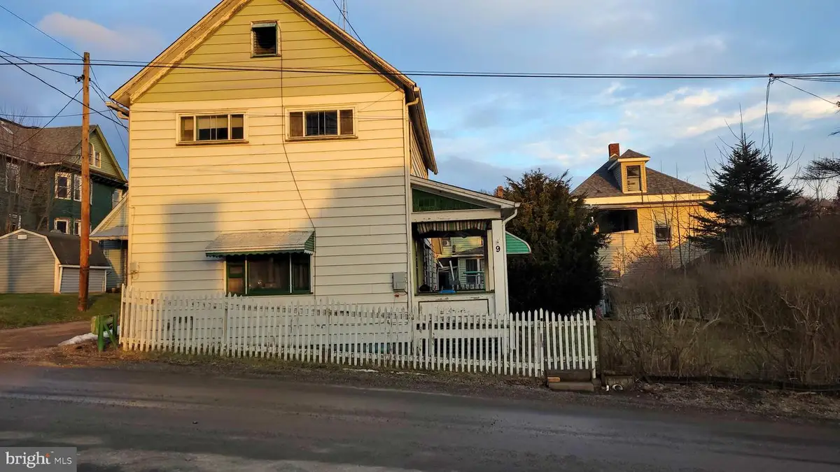 9 Oak St, Oil City, PA 16301 - #1