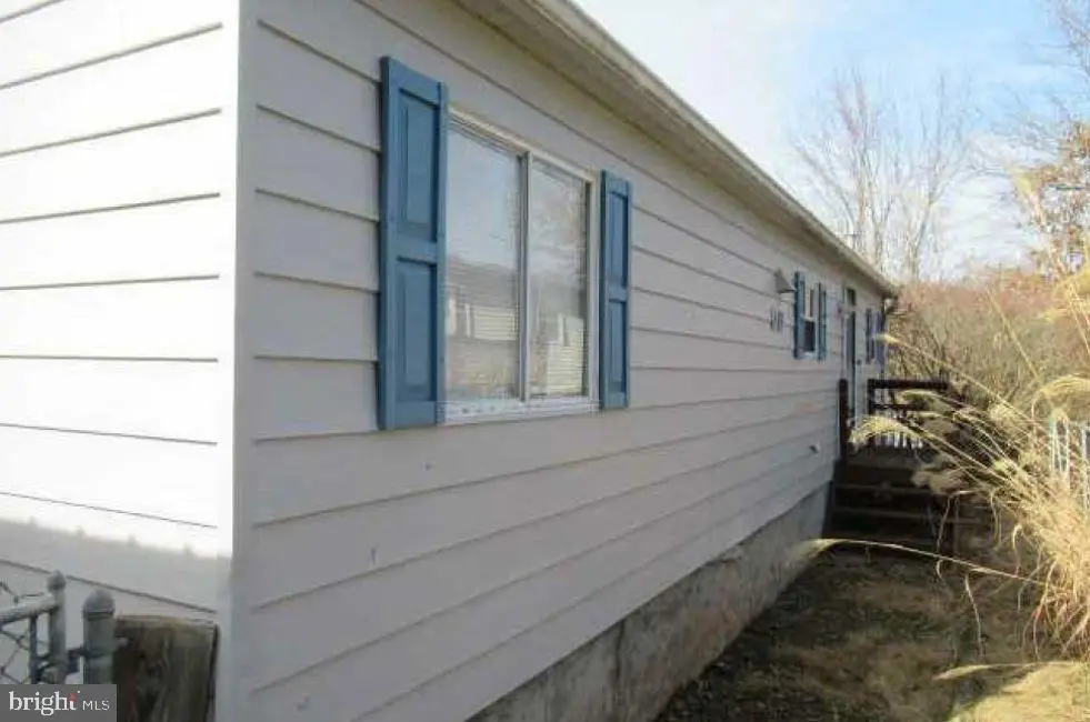 2524 Blacks Ln, New Kensington, PA 15068 - Image #1