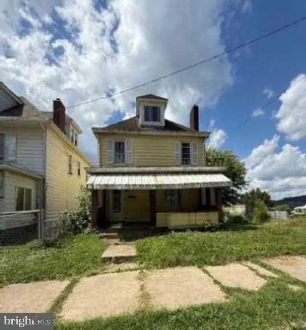 1341 Taylor Ave, New Kensington, PA 15068 - #1