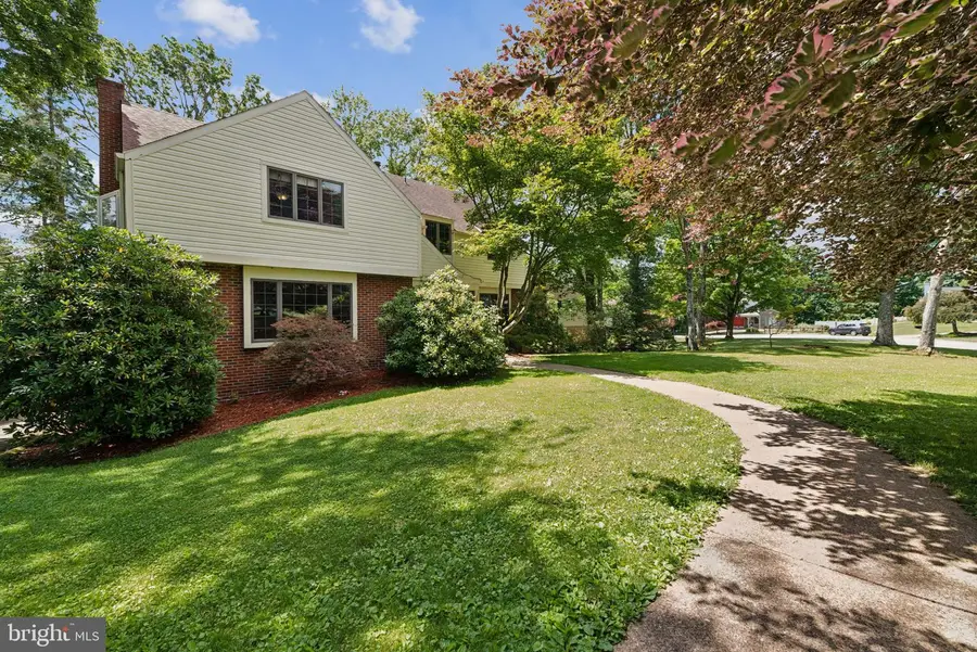 3585 W Windover Ct, Murrysville, PA 15668 - #2