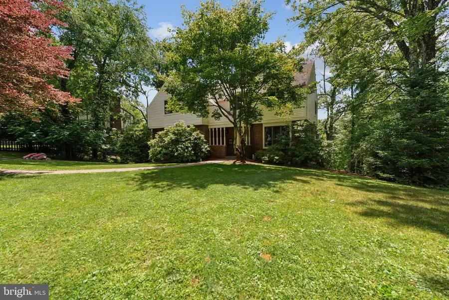3585 W Windover Ct, Murrysville, PA 15668 - #3