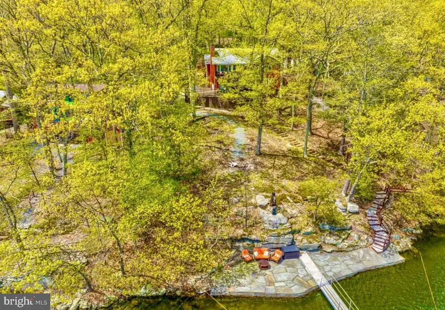 84 Lakeview Dr, Lakeville, PA 18438 - Image #3