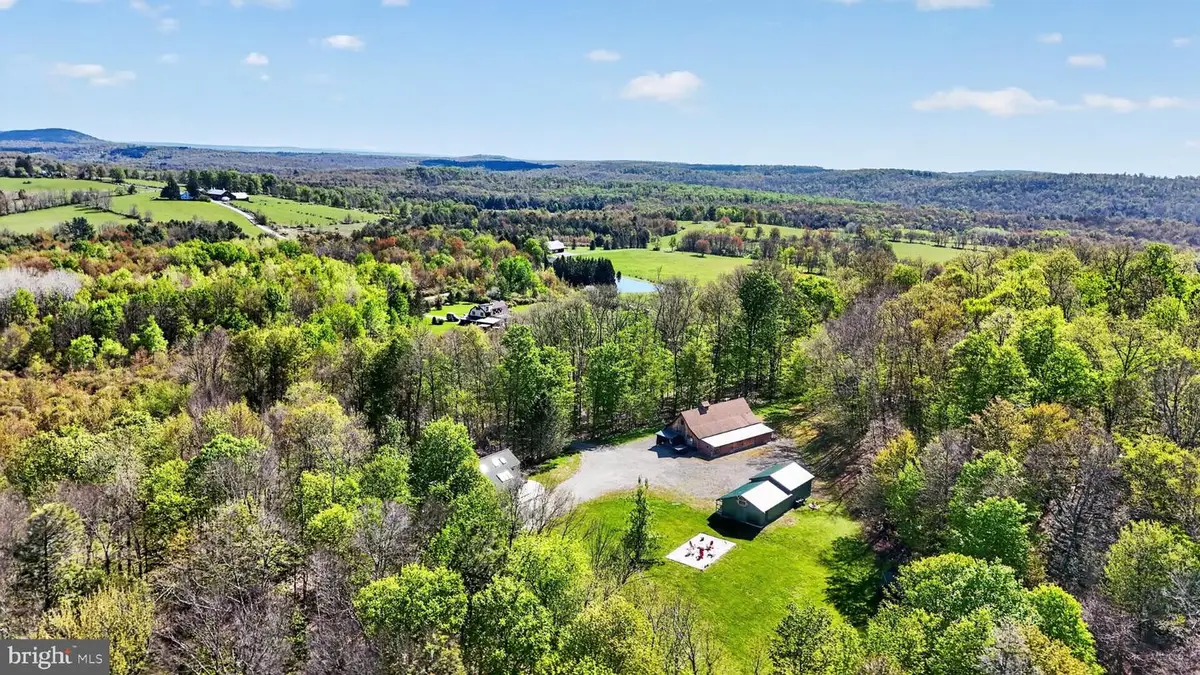1113 Upper Woods Rd, Honesdale, PA 18431 - #1