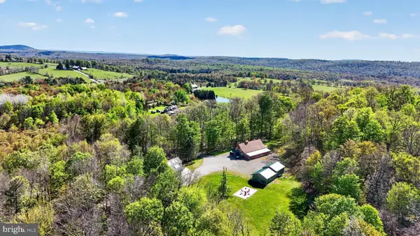 1113 Upper Woods Rd, HONESDALE, PA 18431